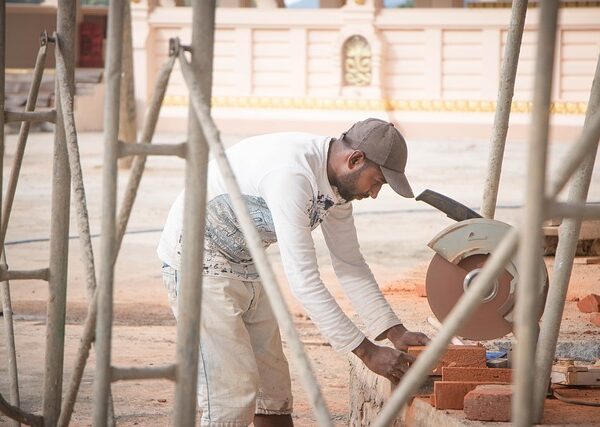 carpenter-640x480-31382723.jpeg